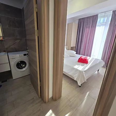 Sunwave Double - Pool & Promenada 아파트
